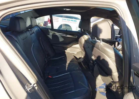 2021 BMW M550I xDrive из США, поврежденный, VIN WBA13BK06MCF12774